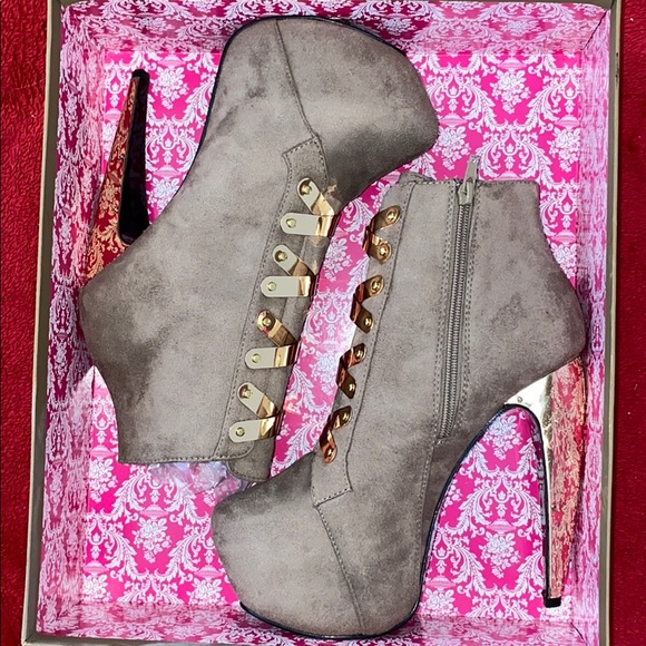 Surrender! - Picture 8 of 8